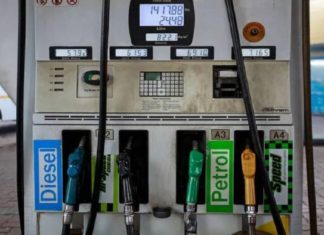 പതിവ് തെറ്റിച്ചില്ല; ഇന്ധന വില ഇന്നും വർധിച്ചു fuel-price-hikes-again