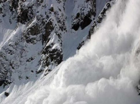 ഉത്തരാഖണ്ഡിൽ വൻ ഹിമപാതം; 47 പേർ കുടുങ്ങിക്കിടക്കുന്നു; രക്ഷാപ്രവർത്തനം ദുഷ്കരം Avalanche in Uttarakhand