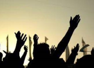 വനാതിർത്തി നിർണയം; വനംവകുപ്പ് ഉദ്യോഗസ്ഥരെ തടഞ്ഞ് നാട്ടുകാർ The locals blocked the forest officials