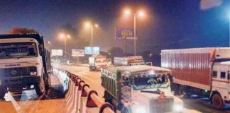 Air-pollution;-Delhi-government-extends-ban-on-trucks