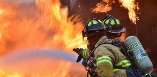 เดชเตเดณเตเดตเตเดกเต เดซเดพเดเตโเดเดฑเดฟเดฏเดฟเดฒเต เดคเตเดชเดฟเดเตเดคเตเดคเด; เดฒเดเตเดทเดเตเดเดณเตเดเต เดจเดพเดถเดจเดทเตโเดเด Fire at a plywood factory; Damage of lakhs