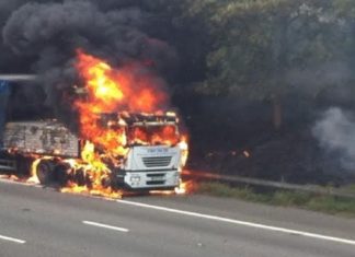 lory caught fire in Kannur