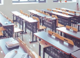 പരീക്ഷാപ്പേടി മാറാന് കുട്ടികള്ക്ക് അധ്യാപിക ഗുളിക നല്കിയതായി പരാതി; അന്വേഷണം ആരംഭിച്ചു QATAR NEWS