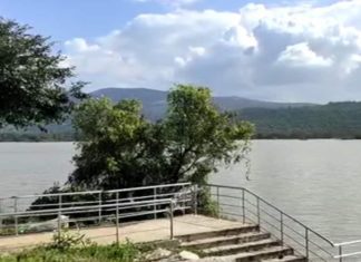 Andhras-Biggest-Reservoir-leak