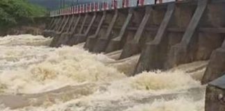 Shutters of Aliyar Dam opened