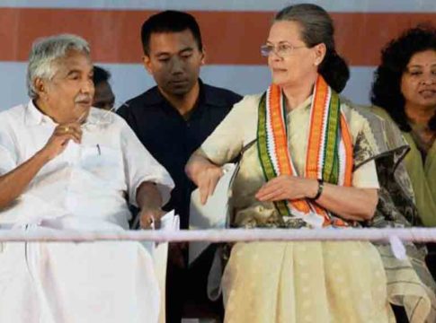 Oommen-Chandy-met-Sonia-Gandhi