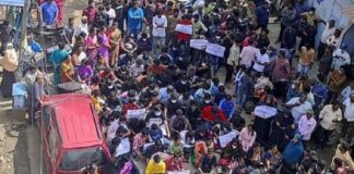 വിദ്യാർഥിനി ആത്മഹത്യ ചെയ്ത സംഭവം; പ്രിൻസിപ്പലിനെതിരെ പ്രതിഷേധം Protest against the principal