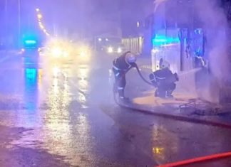 ഒമാനിൽ ബസിന് തീപിടിച്ചു; ആളപായമില്ല bus caught fire in oman