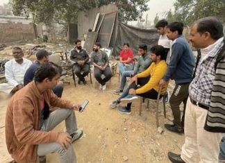protesters-block-namaz-again