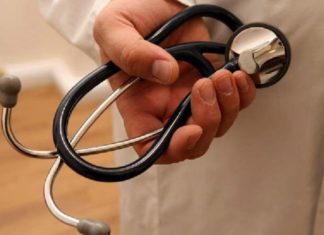 കുട്ടിയുടെ കൈ മുറിച്ചുമാറ്റിയ സംഭവത്തിൽ നടപടി; രണ്ട് ഡോക്ടർമാർക്ക് സസ്പെൻഷൻ Child Amputation Case in Palakkad