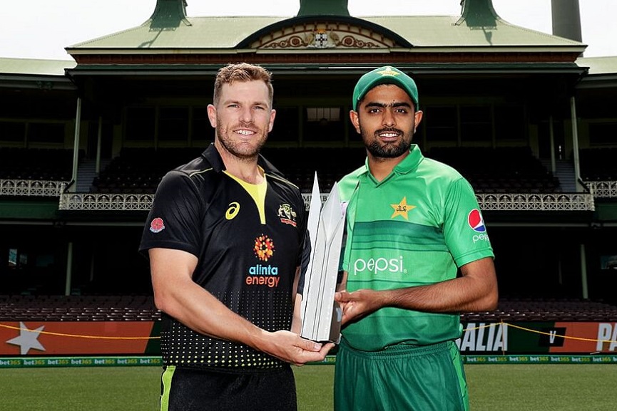 Aaron-Finch-and-Babar-Azam- t20-semifinal-pak-vs-aus