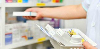 เดชเตเดจเดฒเตเดฐเดฟเตฝ เดฏเตเดตเดคเดฟเดเตเดเต เดฎเตเดกเดฟเดเตเดเตฝ เดทเตเดชเตเดชเต เดเดเดฎ เดฎเดฐเตเดจเตเดจเต เดจเดฟเดทเตเดงเดฟเดเตเดเต; เดชเดฐเดพเดคเดฟ Medical-shop-owner-denies-medicine-to-woman