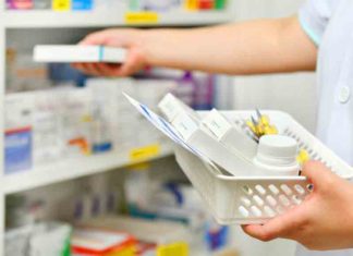 Medical-shop-owner-denies-medicine-to-woman