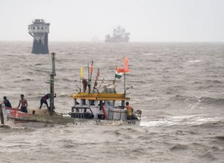 pak-fire-at-indian-fisherman