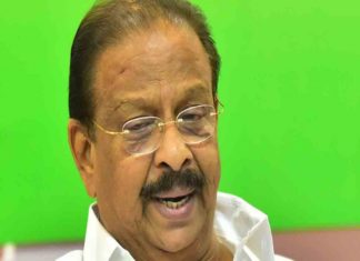 K Sudhakaran fileda anticipatory bail in High Court for Monson Mavunkal case
