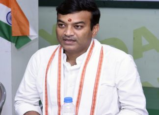 anand-swaroop-against-akhilesh-yadav