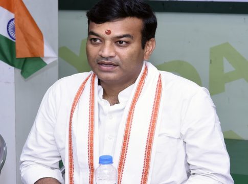 anand-swaroop-against-akhilesh-yadav