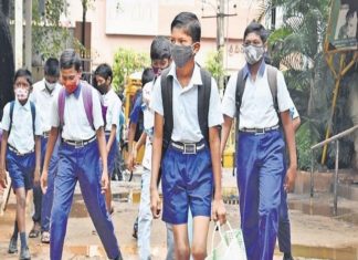 Eight Standerd Classes Are Restarted On Monday In Kerala