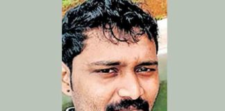 സൺഷേഡിലേക്ക് ഓടിക്കയറിയ മൂന്നര വയസുകാരന്റെ ‘രക്ഷകനെ’ തിരിച്ചറിഞ്ഞു Man-saves-the-three-and-a-half-year-old