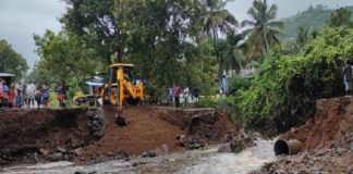 കനത്തമഴ; അട്ടപ്പാടിയിൽ റോഡ് ഒഴുകിപോയി attappadi-road-destroyed