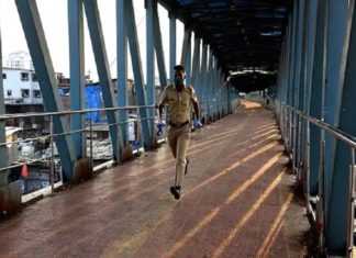 Potential for terrorist attacks; Police tighten security in Mumbai
