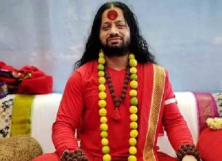 ‘ഗാന്ധിയെ കൊന്ന ഗോഡ്സെക്ക് സല്യൂട്ട്’; ആൾദൈവത്തിന് എതിരെ കേസെടുത്ത് പോലീസ് ‘salute to Godse for killing Gandhi’; Police have registered a case against Godman