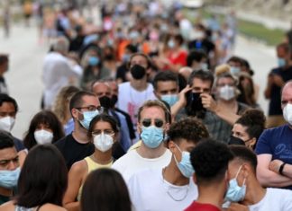 ഒമൈക്രോണ്; വീണ്ടും പൊതുസ്ഥലങ്ങളില് മാസ്ക് നിര്ബന്ധമാക്കി സ്പെയിന് spain-covid