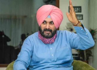 ‘Arrogant king’; Navjot Singh Sidhu attacks Amarinder Singh