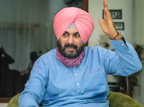 ‘Arrogant king’; Navjot Singh Sidhu attacks Amarinder Singh