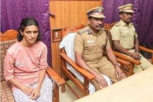 Karnataka-woman-Maoist-surrenders