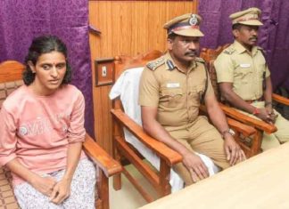 Karnataka-woman-Maoist-surrenders