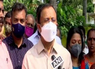 v-muraleedharan-against-cm