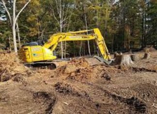 അനധികൃതമായി കൃഷിഭൂമി മണ്ണിട്ട് നികത്തൽ; സ്റ്റോപ്പ് മെമോ നൽകി filling of agricultural land with soil