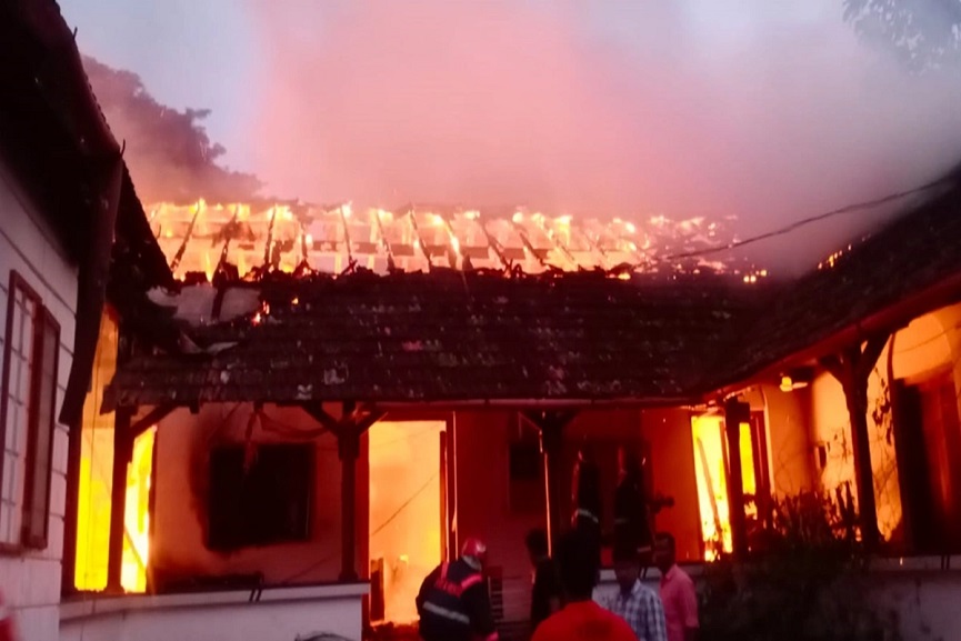 fire-at-vadakara-taluk-office