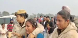 പഞ്ചാബ് മുഖ്യമന്ത്രിയുടെ റാലിയിൽ അധ്യാപകർക്ക് ക്രൂരമർദ്ദനം; വ്യാപക പ്രതിഷേധം Police beat teachers-Punjab