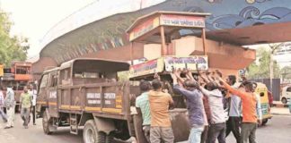 ഭരണം ഉണ്ടെന്നു കരുതി നോൺ വെജ് ഭക്ഷണശാലകളെ ഇല്ലാതാക്കരുത്; ഗുജറാത്ത് ഹൈക്കോടതി Do not eliminate non-veg restaurants on the assumption that there is power