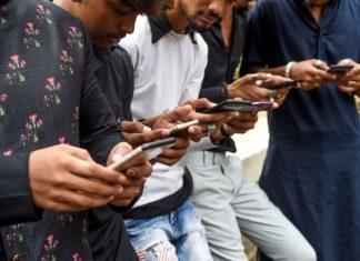 ഇന്ത്യയിൽ മതസ്പർധ ഉണ്ടാകാൻ പ്രധാന കാരണം സോഷ്യൽ മീഡിയയെന്ന് റിപ്പോർട് social media-india