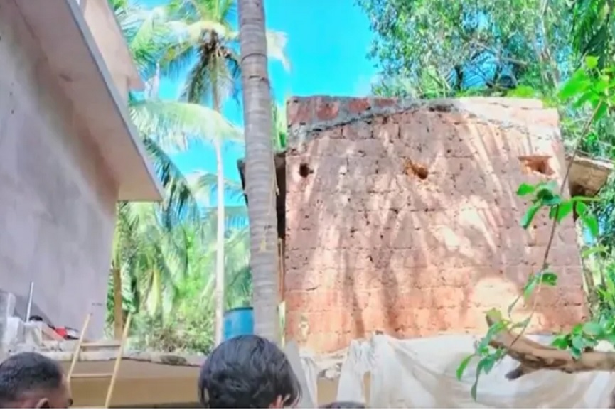 house collapsed house collapsed-one died-Kozhikode