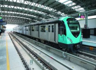 വനിതാദിന സമ്മാനവുമായി കൊച്ചി മെട്രോ; ടിക്കറ്റ് എവിടേക്കാണേലും ഒരേ നിരക്ക് Kochi Metro