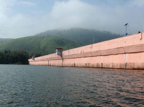 മുല്ലപ്പെരിയാറിലെ ആദ്യഘട്ട പരിശോധന പൂർത്തിയായി; വിയോജിപ്പ് അറിയിച്ച് കേരളം All Shutters Closed In Mullapperiyar Dam
