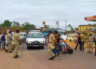 അയവില്ലാതെ കർണാടക; യാത്രാ നിയന്ത്രണം നീട്ടി kerala-karnataka border
