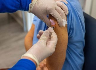 പൊതുഗതാഗതം ഉപയോഗിക്കാൻ ബൂസ്റ്റർ ഡോസ് നിർബന്ധം; സൗദി Covid Booster Dose Is Required To Use Public Transport In Saudi