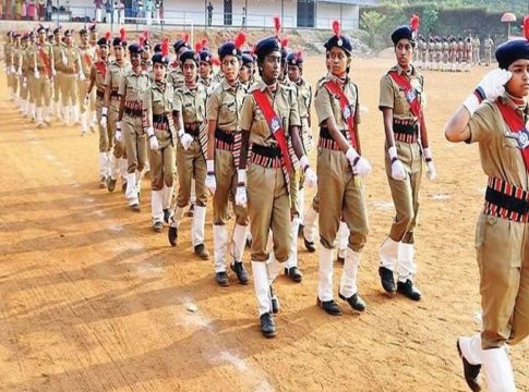 Kerala Govt Said That Wont Allow Religious Dress In Student Cadet