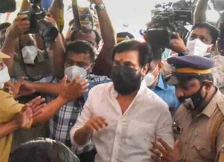 ദിലീപിന്റെ മുൻകൂർ ജാമ്യാപേക്ഷ നാളത്തേക്ക് മാറ്റി; അറസ്റ്റ് അനിവാര്യമെന്ന് പ്രോസിക്യൂഷൻ Dileep's anticipatory bail postponed till tomorrow; Prosecution says arrest is inevitable