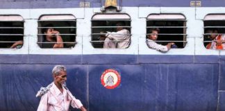 ട്രെയിനില് രാത്രിയിലിനി ഉറക്കെ സംസാരം വേണ്ട; പിടി വീഴും