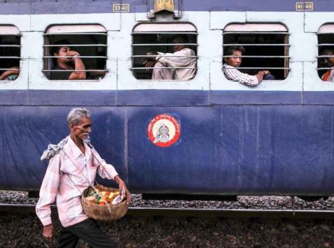 ഓണക്കാലത്തെ തിരക്ക്; കേരളത്തിലേക്ക് നൂറ് അധിക സ്പെഷ്യൽ ട്രെയിനുകൾ Railway