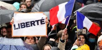 france-protest-against-vaccine-pass