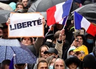 france-protest-against-vaccine-pass