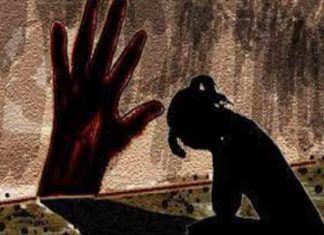 സോഷ്യൽ മീഡിയ വഴി പരിചയം, 14കാരിയെ പ്രണയം നടിച്ച് പീഡിപ്പിച്ചു; 21കാരൻ അറസ്റ്റിൽ Attempt to molest a nine-year-old girl; Temple priest under arrest