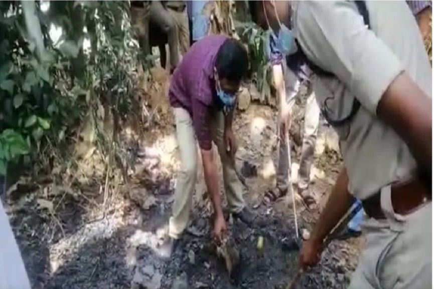 Explosion while burning garbage in the yard Explosion while burning garbage in the yard